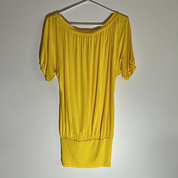 Pretty Yellow Women’s Top - Picture 2 of 6